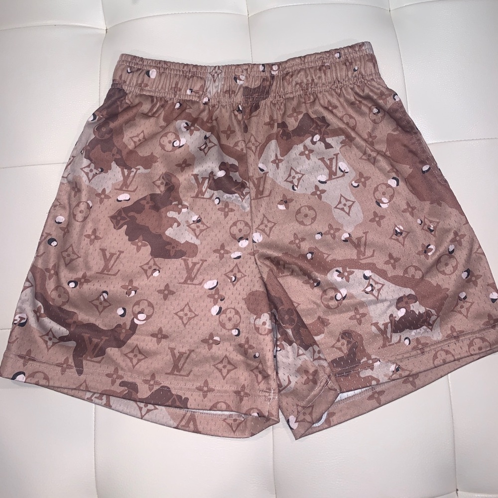 Bravest studio shorts size small